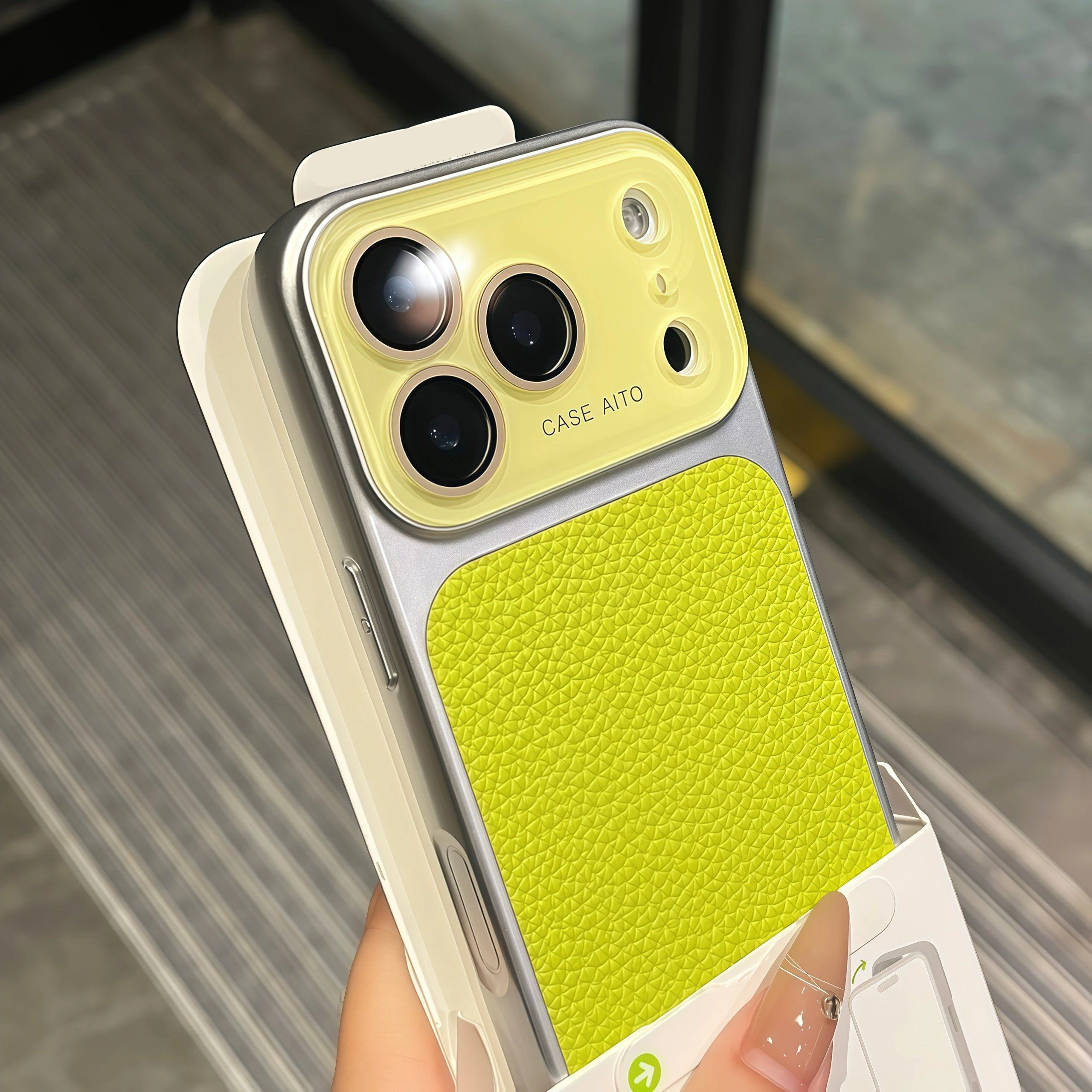 (iphone 13 Verde) Capa De Celular Retrô Em Couro Cor Lichia, Fosca E Resistente A Impactos.