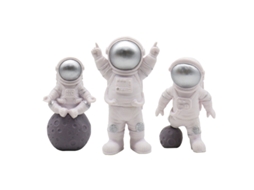Modelo de presente de astronauta macio pequeno astronauta casa sala de estar decoração de carro prata XLT