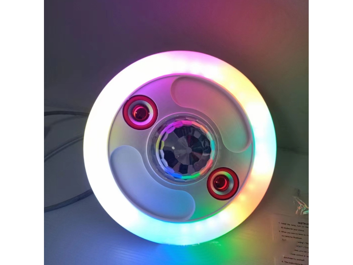 Lâmpada LED Neoglint 2026 com luz RGB discreta, alta intensidade de luz intermitente e controle remoto para criar uma atmosfera musical.