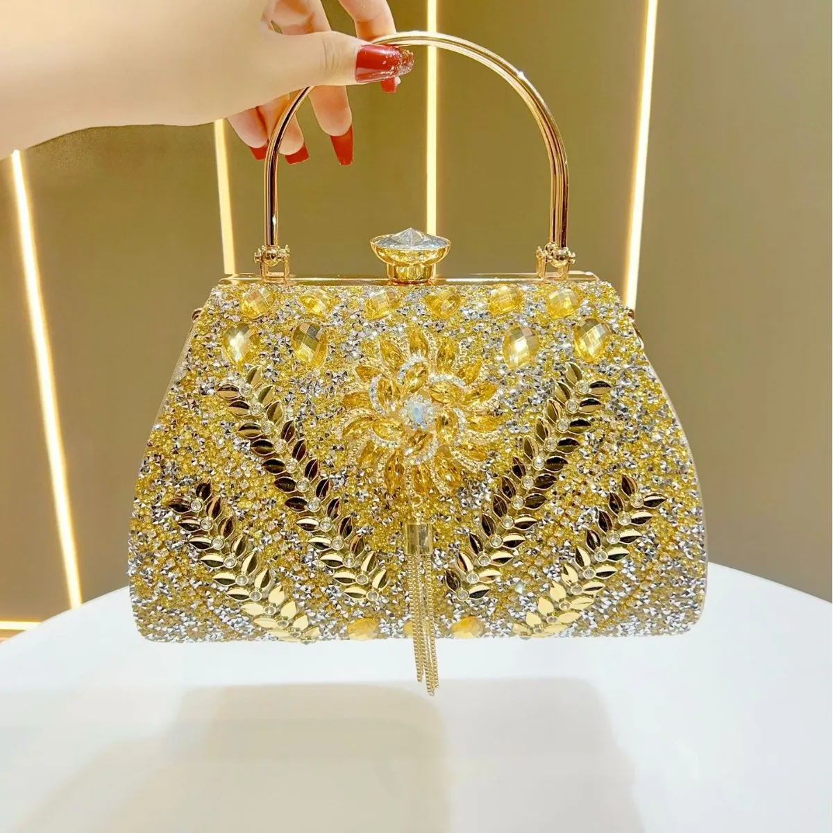 Bolsa De Festa Feminina De Luxo (ouro 9288), Bolsa De Mão Brilhante Para Festas Com Aplicações De Diamantes.