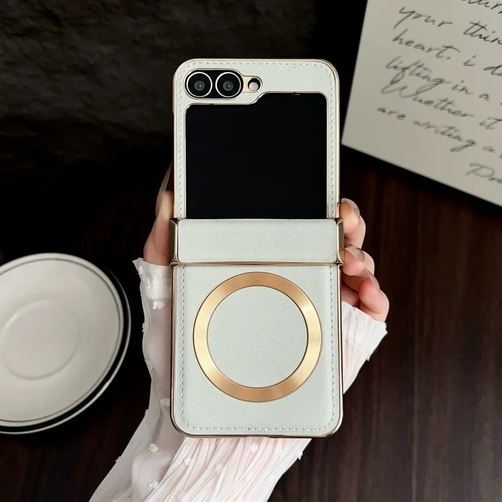 (branco, Galaxy Z Flip7 Fe) Capa Protetora Magnética Em Couro Eletroplateado, Com Estrutura Resistente A Impactos E Dobradiça Integrada.