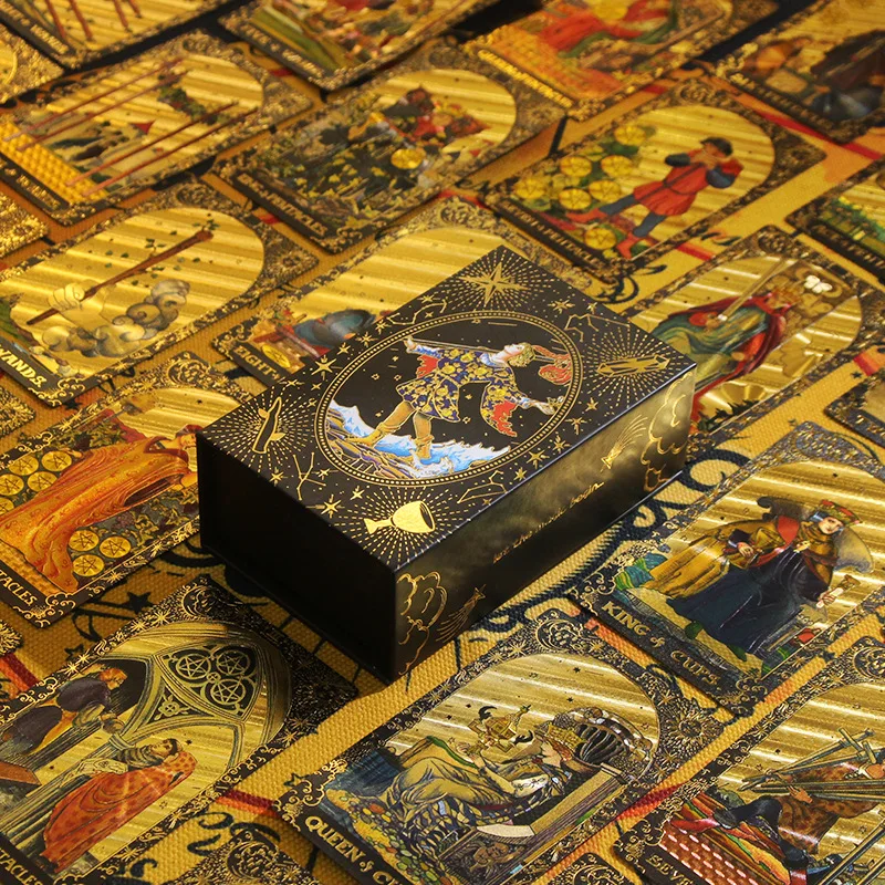 Jogo De Tabuleiro De Luxo, Incluindo Cartas De Tarô Douradas E Impermeáveis, Adequado Tanto Para Iniciantes Quanto Para Profissionais