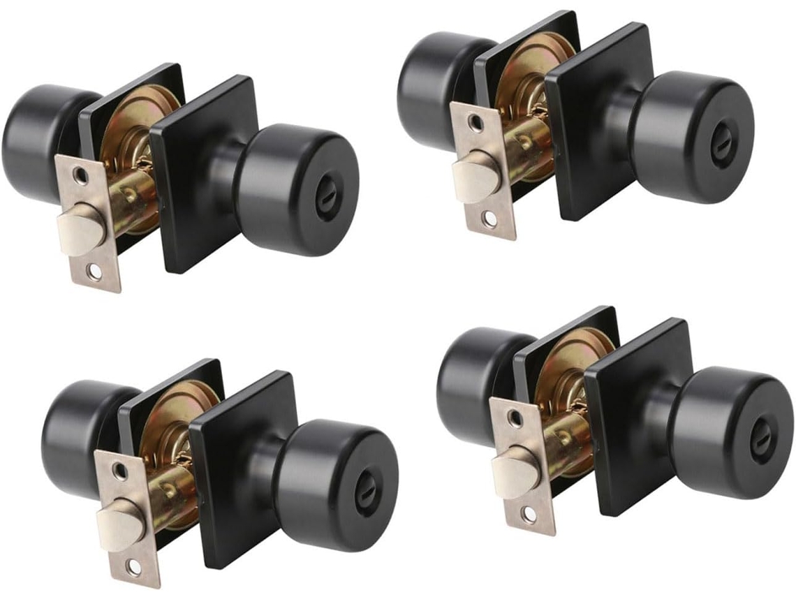 Puxadores De Porta Práticos Com Um Elegante Acabamento Preto Fosco E Rosetas Quadradas Para Um Interior Discreto.