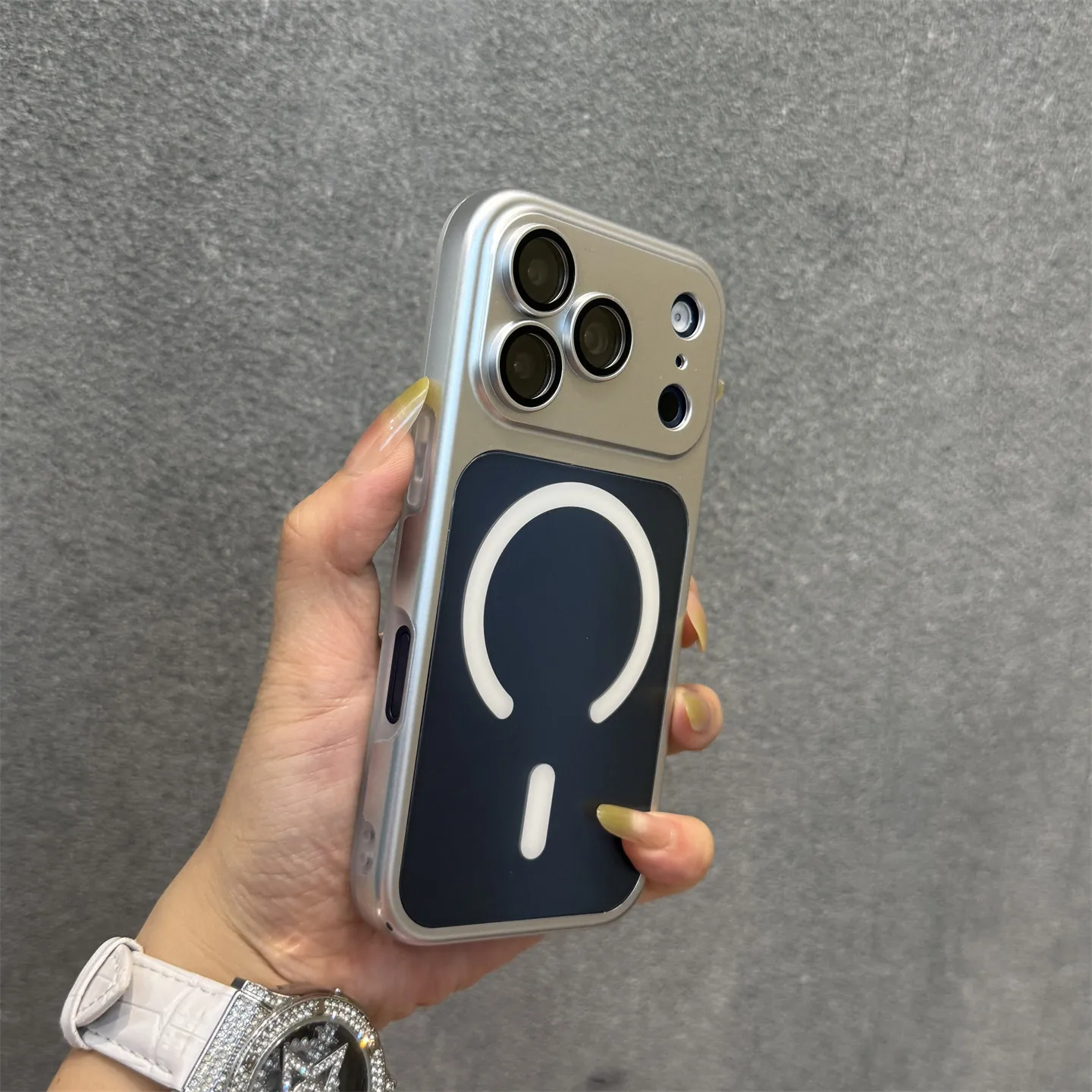 Capa Protetora Com Moldura Magnética Para A Câmera (iphone 14 Pro Max), Compatível Com Carregamento Sem Fio.