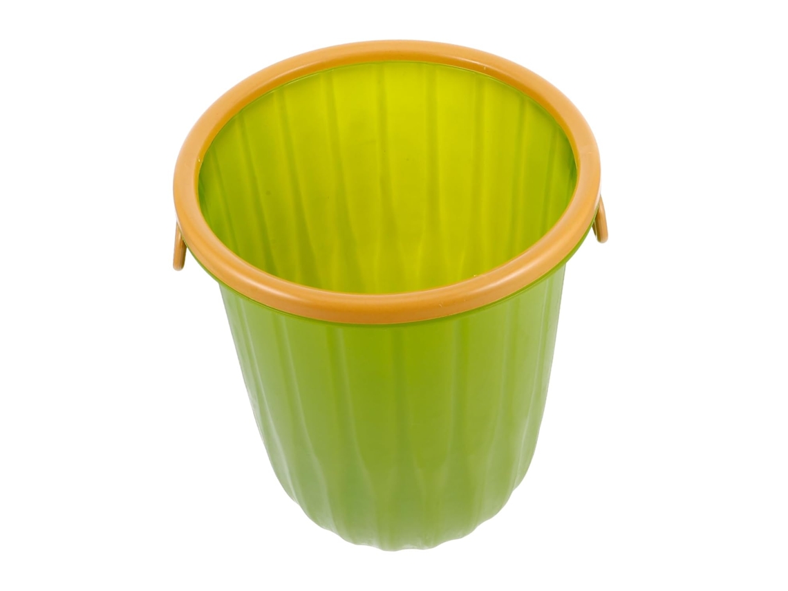 Lixeira de plástico verde de grande capacidade com anel de compressão e design simples.