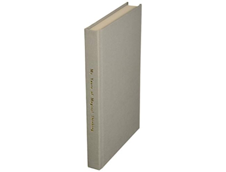 Livro My Years of Magical Thinking de Lionel Snell (Inglês)