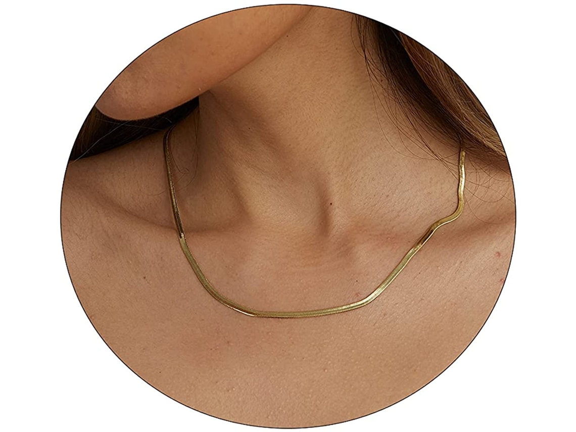 Colar Com Corrente Em Forma De Serpente Dourada
