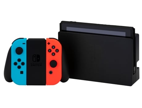 Consola Nintendo Switch + Fortnite — Idade mínima recomendada: 3