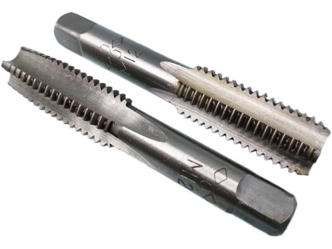 Rosca Cônica Hss Com Passo De 12mm X 0, 75mm Para Rosqueamento Interno Preciso Em Trabalhos De Usinagem