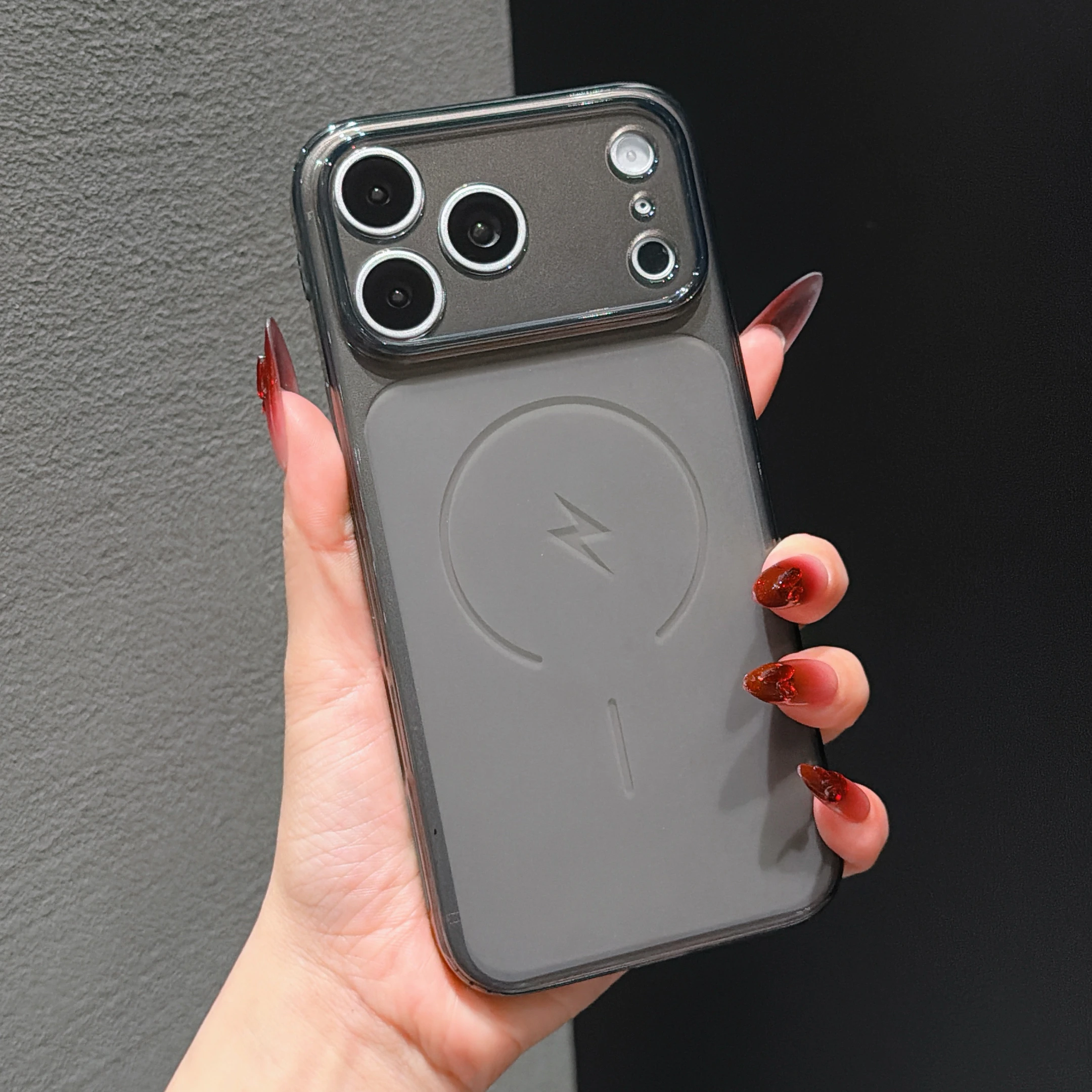Capa De Celular Em Tpu Transparente Fosco (bkiphone13pro), Macia E Simples.