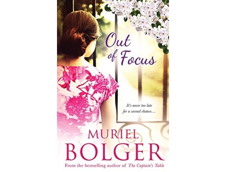 Livro Out of Focus de Muriel Bolger (Inglês)