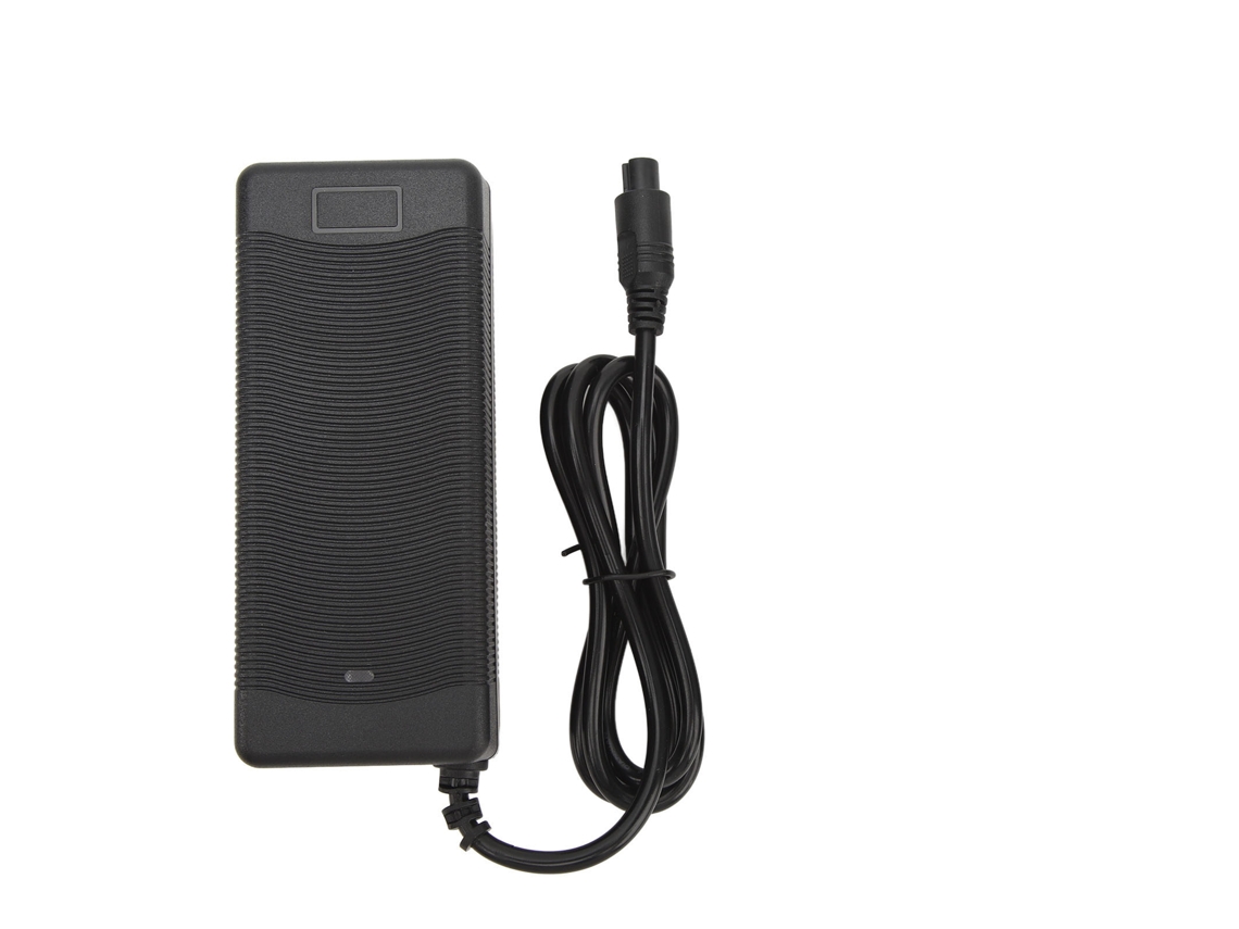 Carregador Mali para Scooter 54.6V 2A, Resistente ao Calor, Proteção Contra Interferências