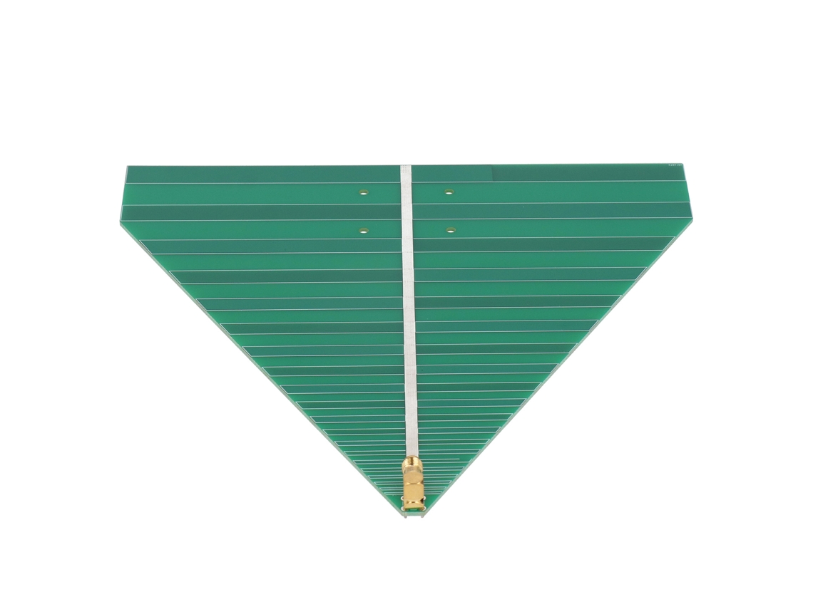 Antena Log-periodic Laxiscreed Para Banda Ultra Larga De 600 A 6000mhz