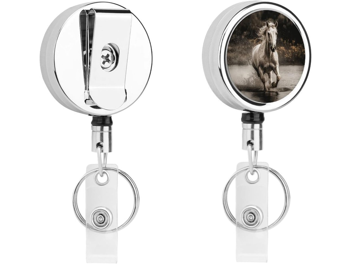 Suporte metálico para crachá com formato cavalo, retrátil, com clipes resistentes.