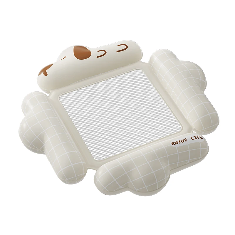 (c) Uma Boia Inflável Para Piscina Com Fundo De Rede Para Crianças E Uma Jangada Recreativa Para Água.