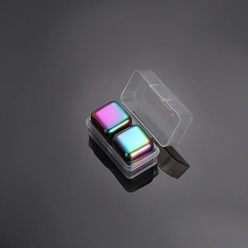 Cubos de Gelo Reutilizáveis em Aço Inoxidável, Congelamento Rápido, Feitos de Metal Próprio para Alimentos. MDUG (coloridos, 2 Unidades)