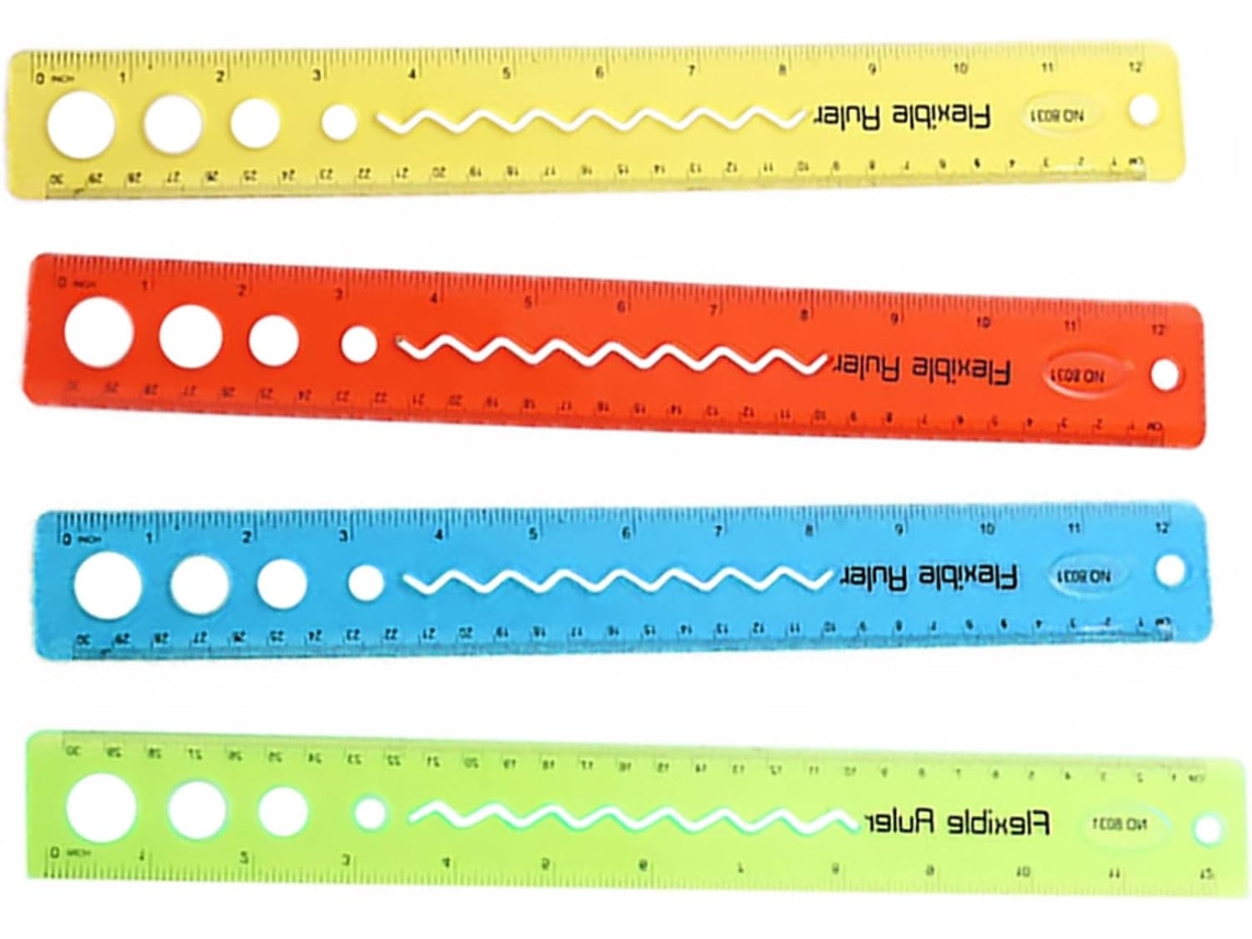 Conjunto de 4 réguas Lurrose Flexiveis e Portáteis, com lâminas de plástico transparente resistentes ao desgaste e escala.