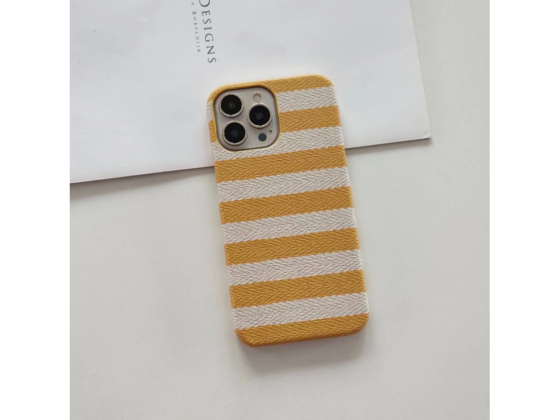 Capa Rígida Para Iphone 17 Pro Com Listras Amarelas E Blocos De Cor Para Dissipação De Calor.