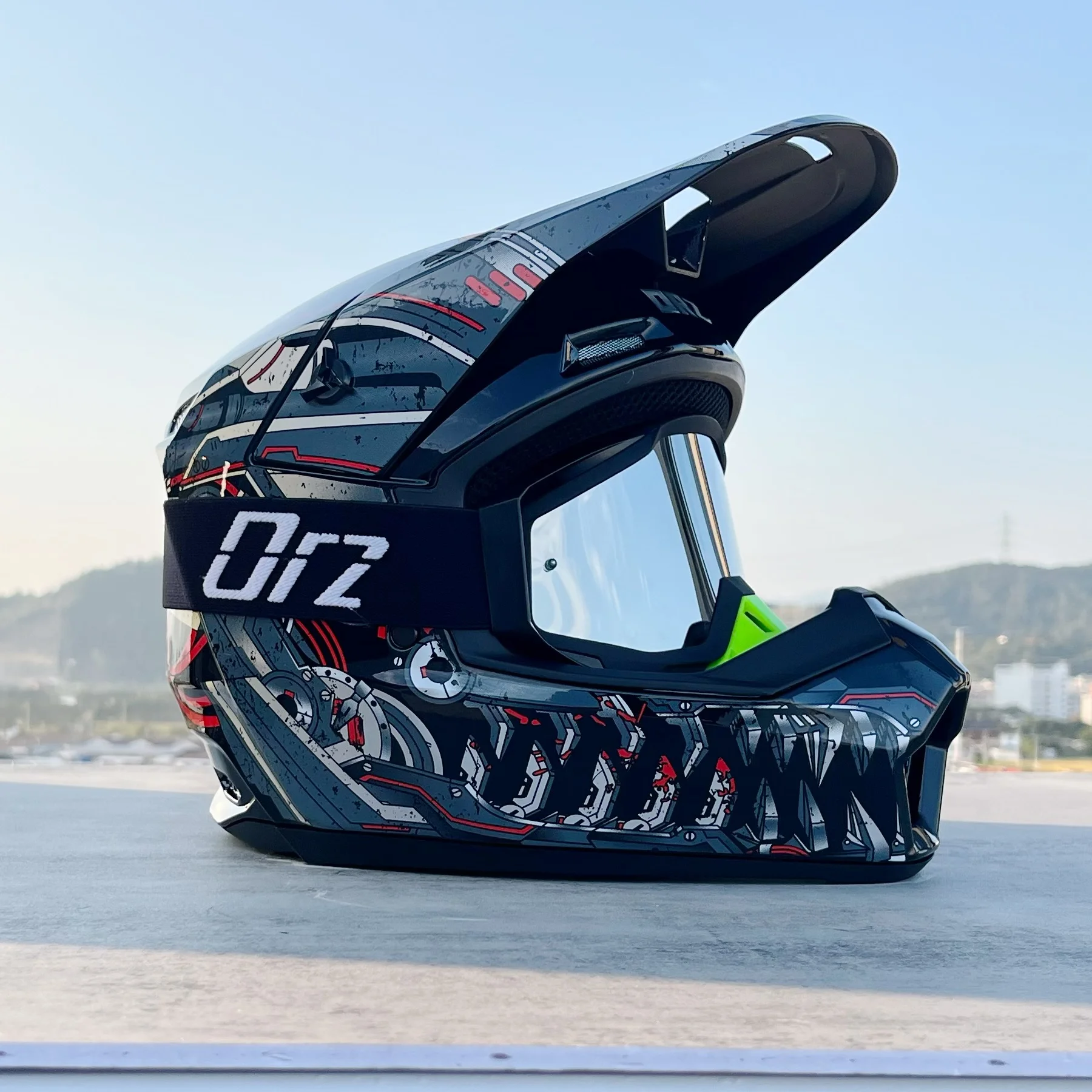 Capacete De Motocross Com Certificação (m)dot, Viseira E Casco Rígido Em Abs.