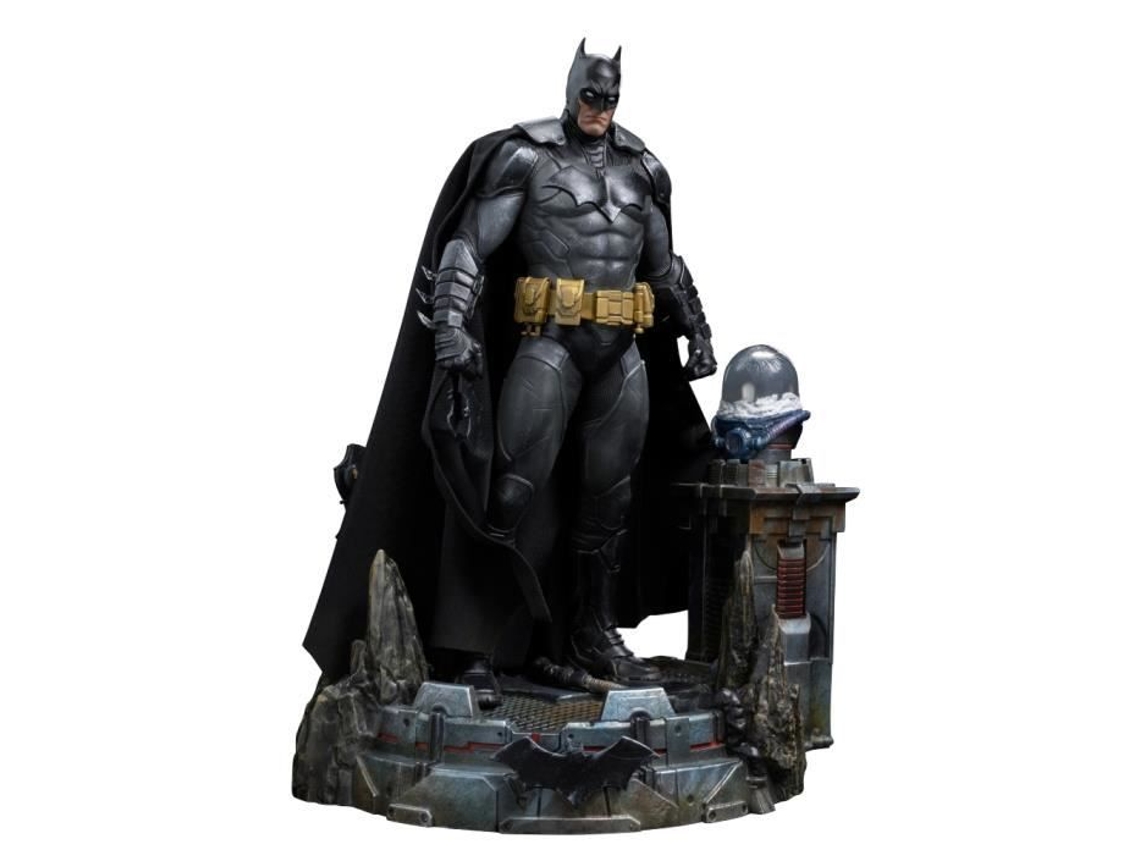Estátua Iron Studios Batman Desencadeado Deluxe 1/10 Polystone Tecido Pvc