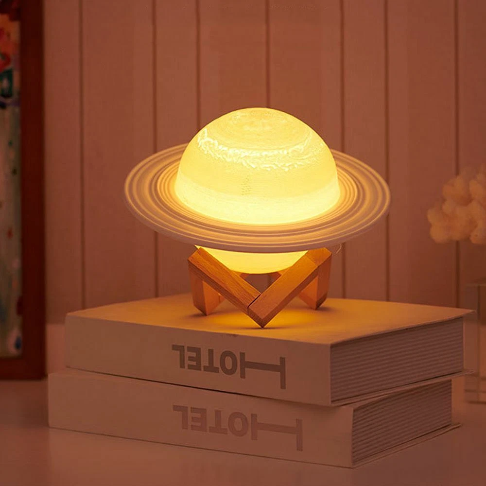 Luminária Noturna 3d Lua e Saturno, Lâmpada Recarregável Sensível Ao Toque, Luminária para Dormir e Criar Ambiente Ideal no Quarto BRILVIBERA