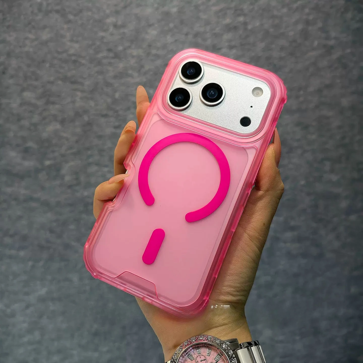 Capa Para Celular (iphone 16 Pro Rosa) Com Acabamento Fosco, Magnética, Resistente A Impactos E Antiderrapante.