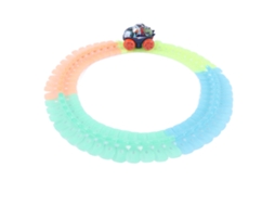 Primerox conjunto de Pista de Carros de Corrida Flexível Brilho no Escuro 56pcs para Crianças