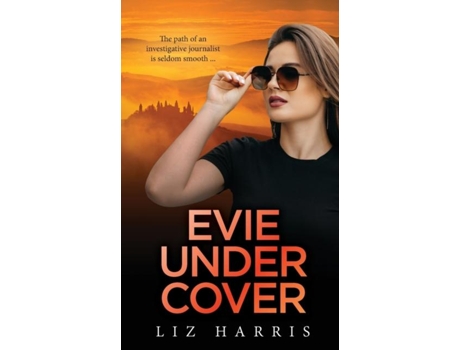 Livro Evie Undercover De Liz Harris (inglês)