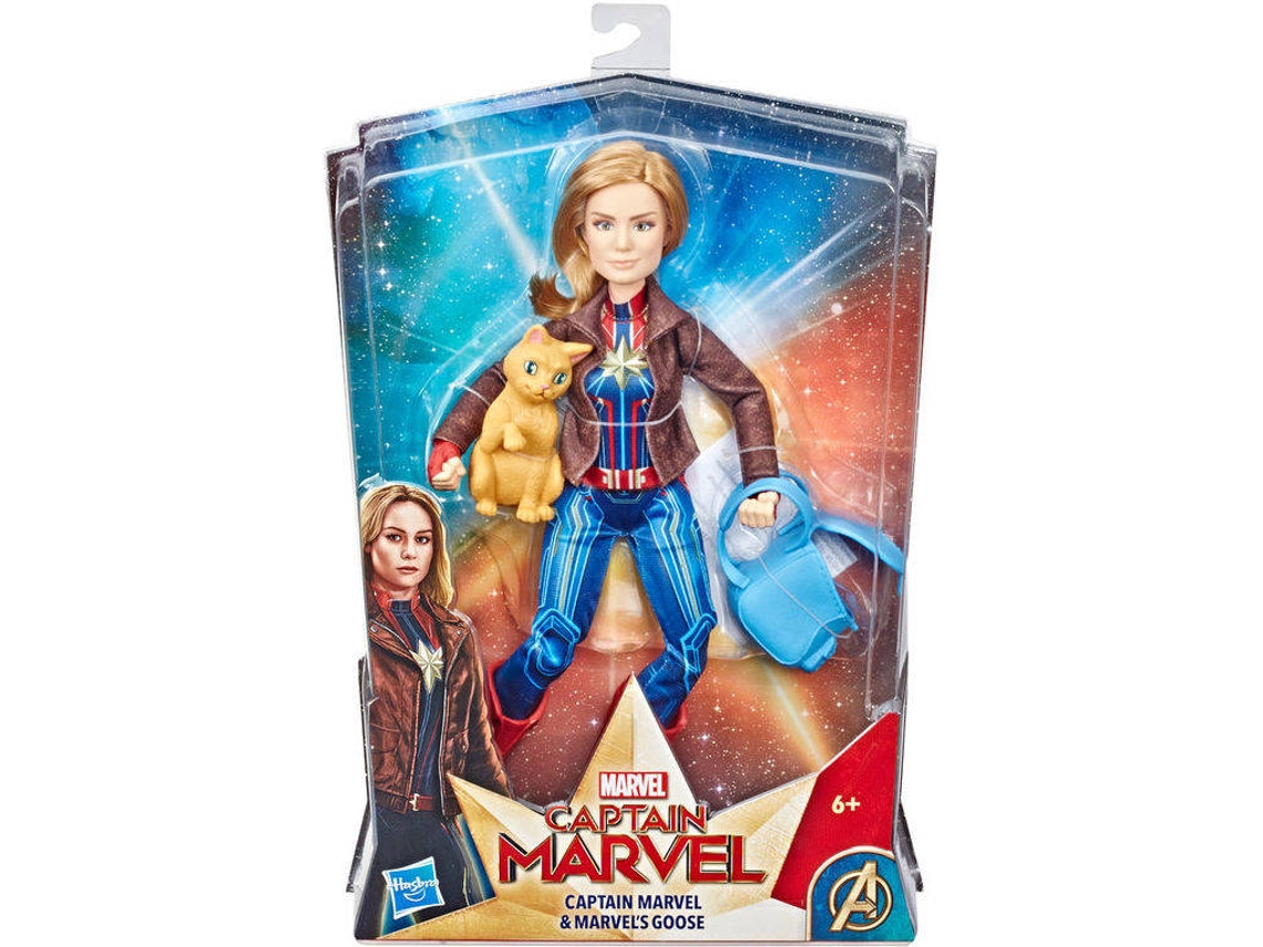 Boneca HASBRO Marvel (30 cm)