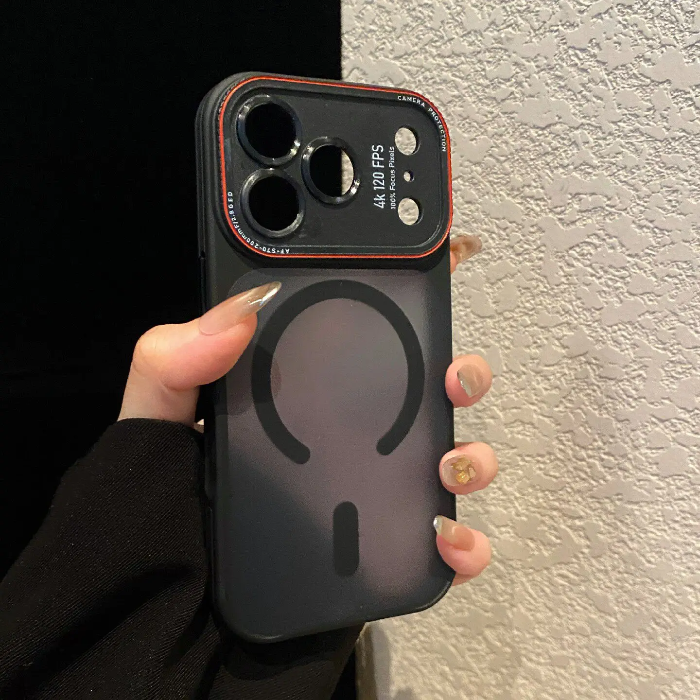 Capa Protetora Magnética À Prova De Choque Para Iphone 17 (preta), Com Proteção Para A Câmera E Acabamento Fosco.