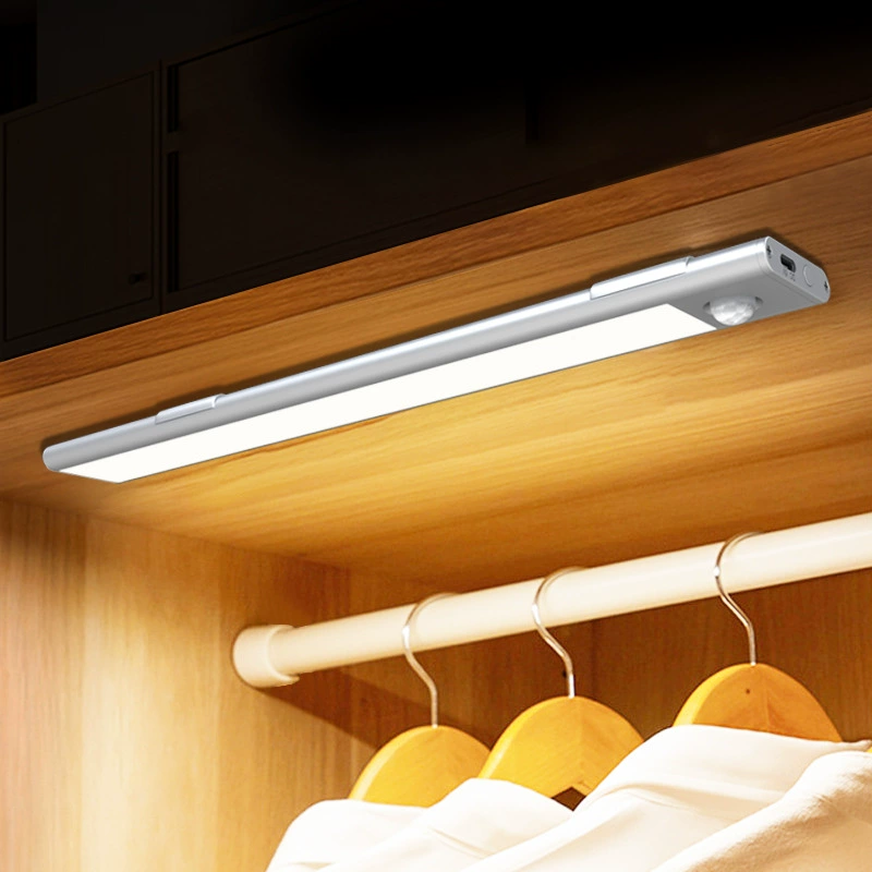 Luz Led Ultra Fina 3 Cores Com Sensor Para Vitrine, Armário. Magnética, Grande Capacidade De Bateria. Prata 20cm