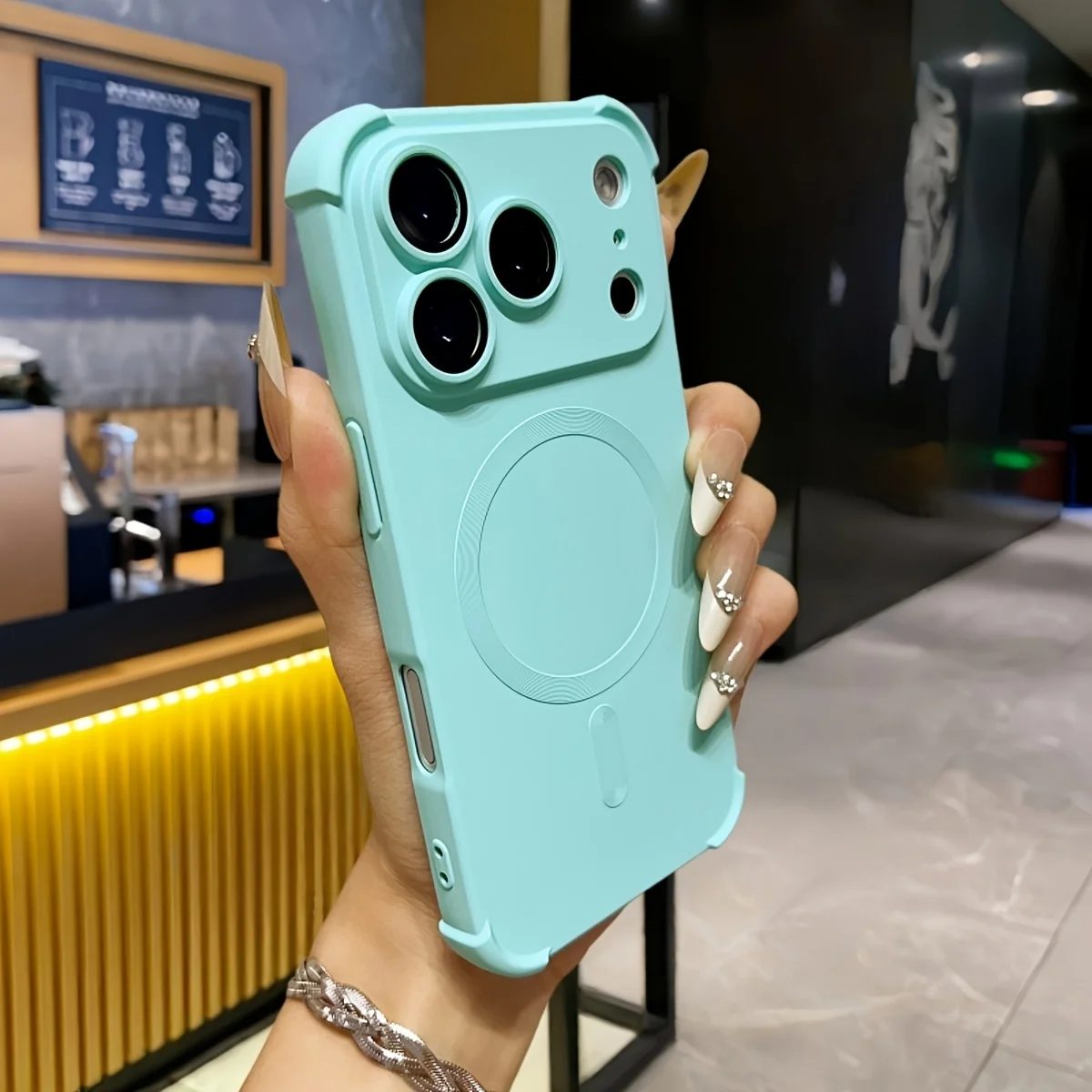 Capa Para Iphone 17 Azul Claro Com Carregamento Magnético Sem Fio Magsafe E Moldura Resistente A Impactos