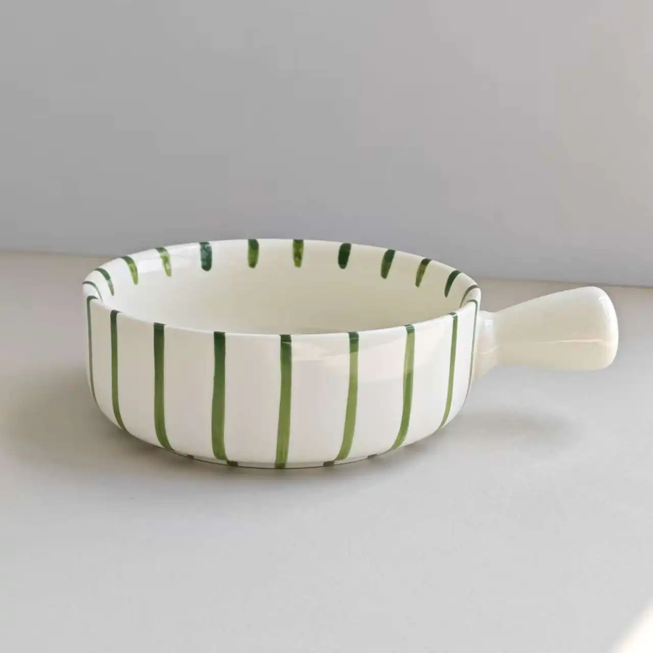 Tigela de Cerâmica Verde de 20 Cm com Alça, Forma para Assar, Estilo Minimalista. MDUG