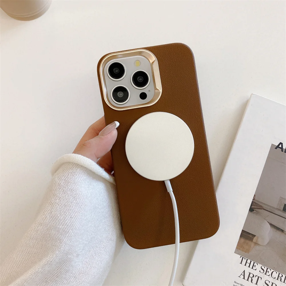 Capa Magnética Para Celular Com Anel De Lente Eletroplaqueado E Textura De Couro (marrom, Iphone 12).