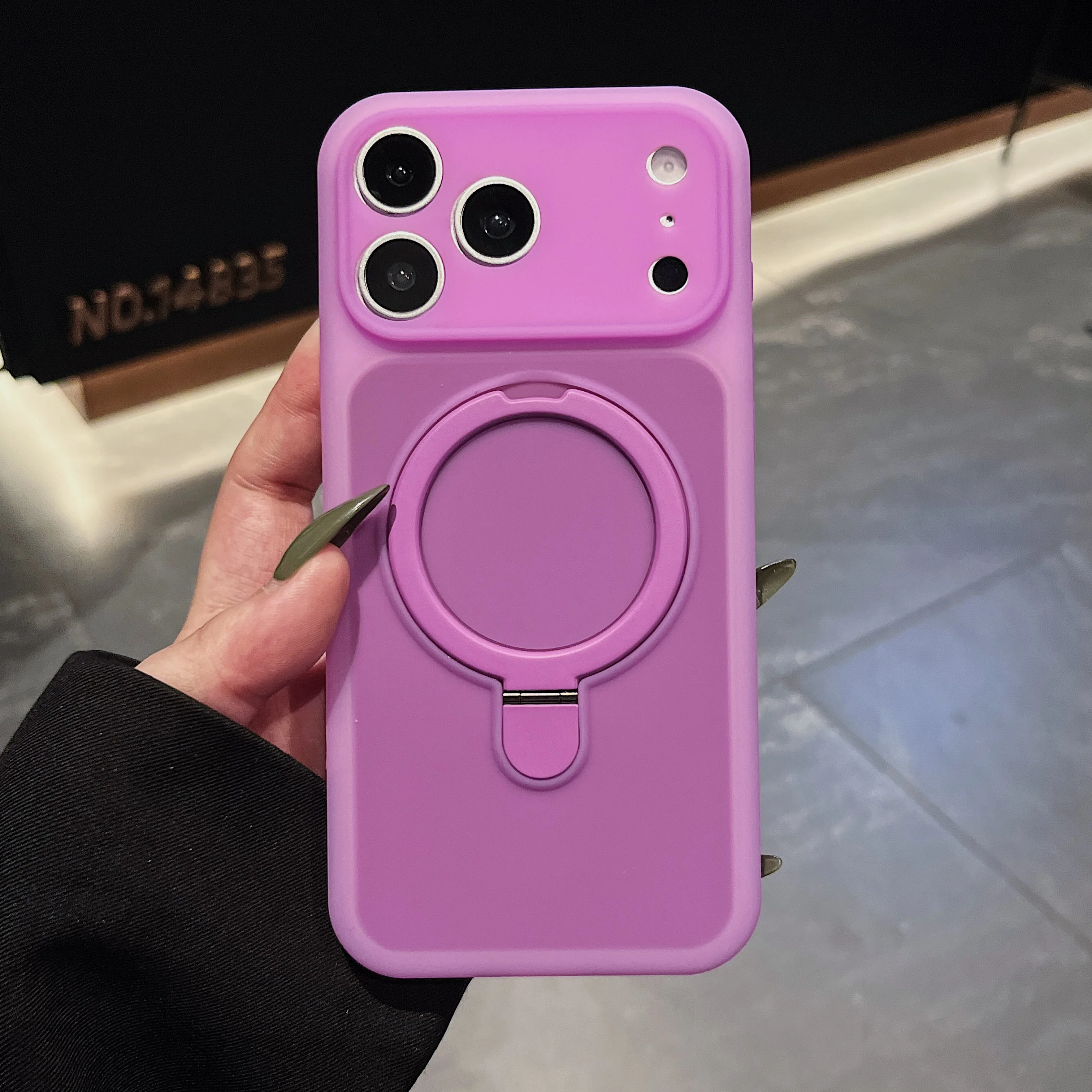 (iphone 16) Capa Protetora De Silicone Líquido Macio Com Suporte, Função Magnética E À Prova De Choque.