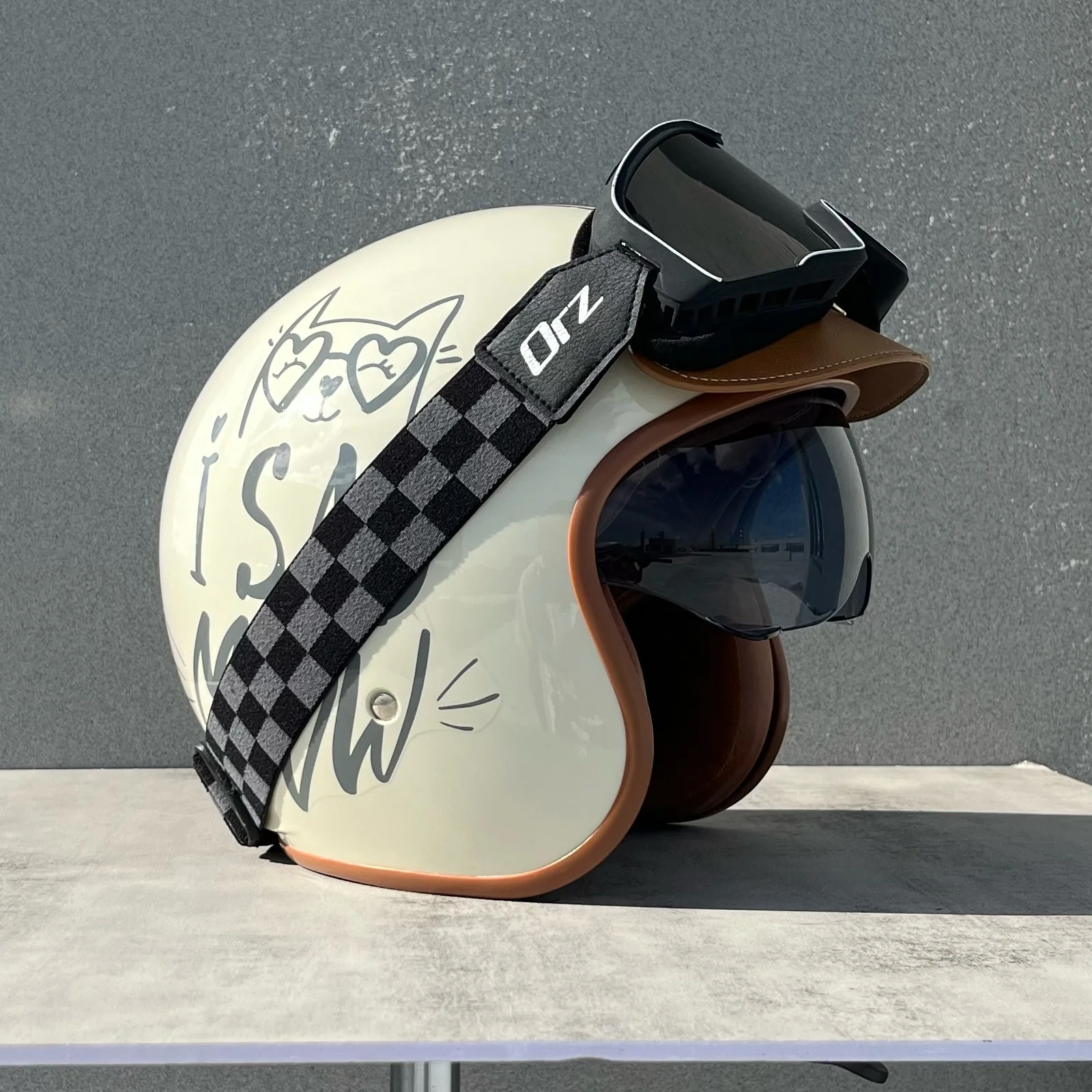 Capacete 3/4 (xl) Em Abs, Certificado Dot, Com Proteção Uv.
