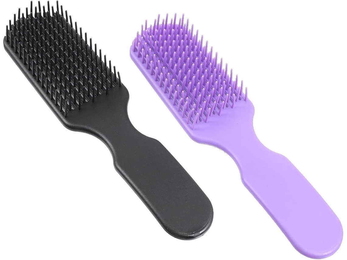 Caneta massageadora capilar ergonômica em plástico marrom, composta por 2 peças, adequada para