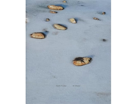 Livro At Water De Seth Fluker (inglês)