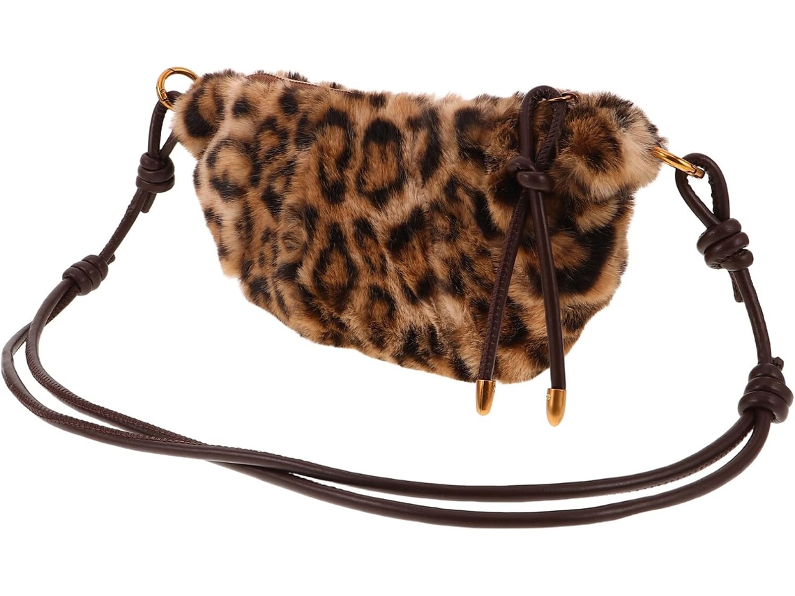 Bolsa Transversal Feminina Marrom Com Estampa De Leopardo Em Pelúcia, Alça Ajustável E Formato Elegante De Meia-lua.
