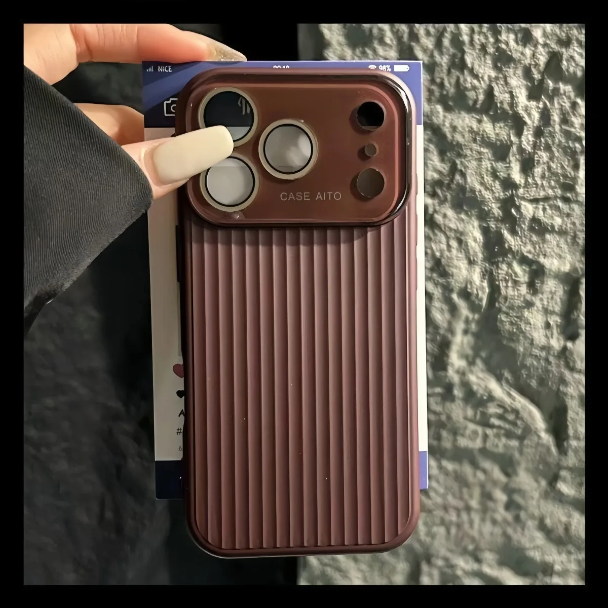 (marrom, Iphone 12) Capa De Celular Em Silicone Líquido Corrugado Com Proteção Para A Lente E Absorção De Impacto.