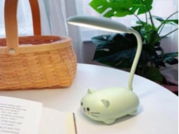 Luminária noturna Lurelia em formato de gato com recarga USB para bebês e crianças.