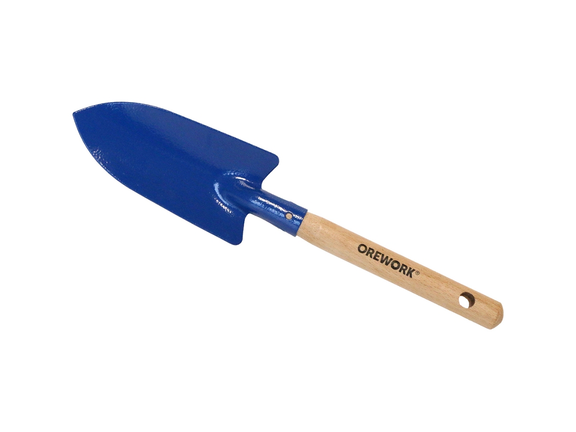 Pala con mango de madera