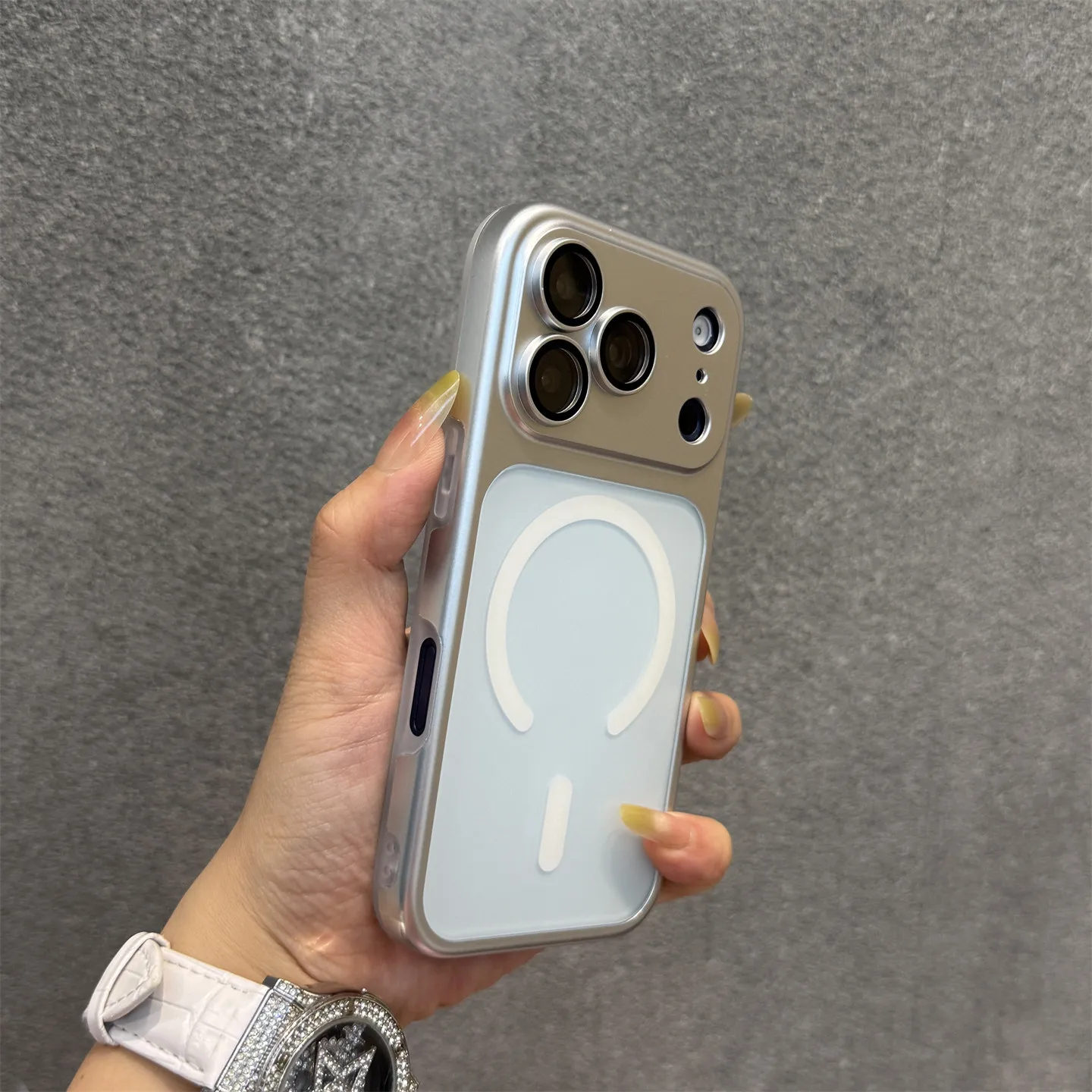 Capa Protetora Magnética Para A Moldura Da Câmera (iphone 13), Compatível Com Carregamento Sem Fio.