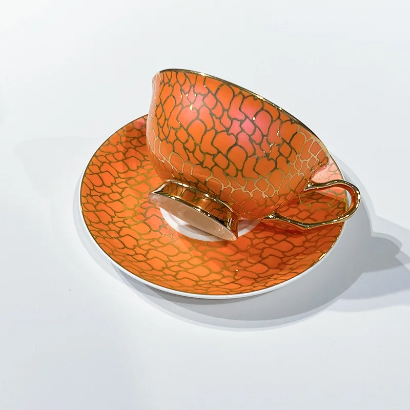Caneca de Café em Porcelana Fina Estilo Europeu com Borda Dourada, Acompanha Pires. MDUG (laranja, 220ml)