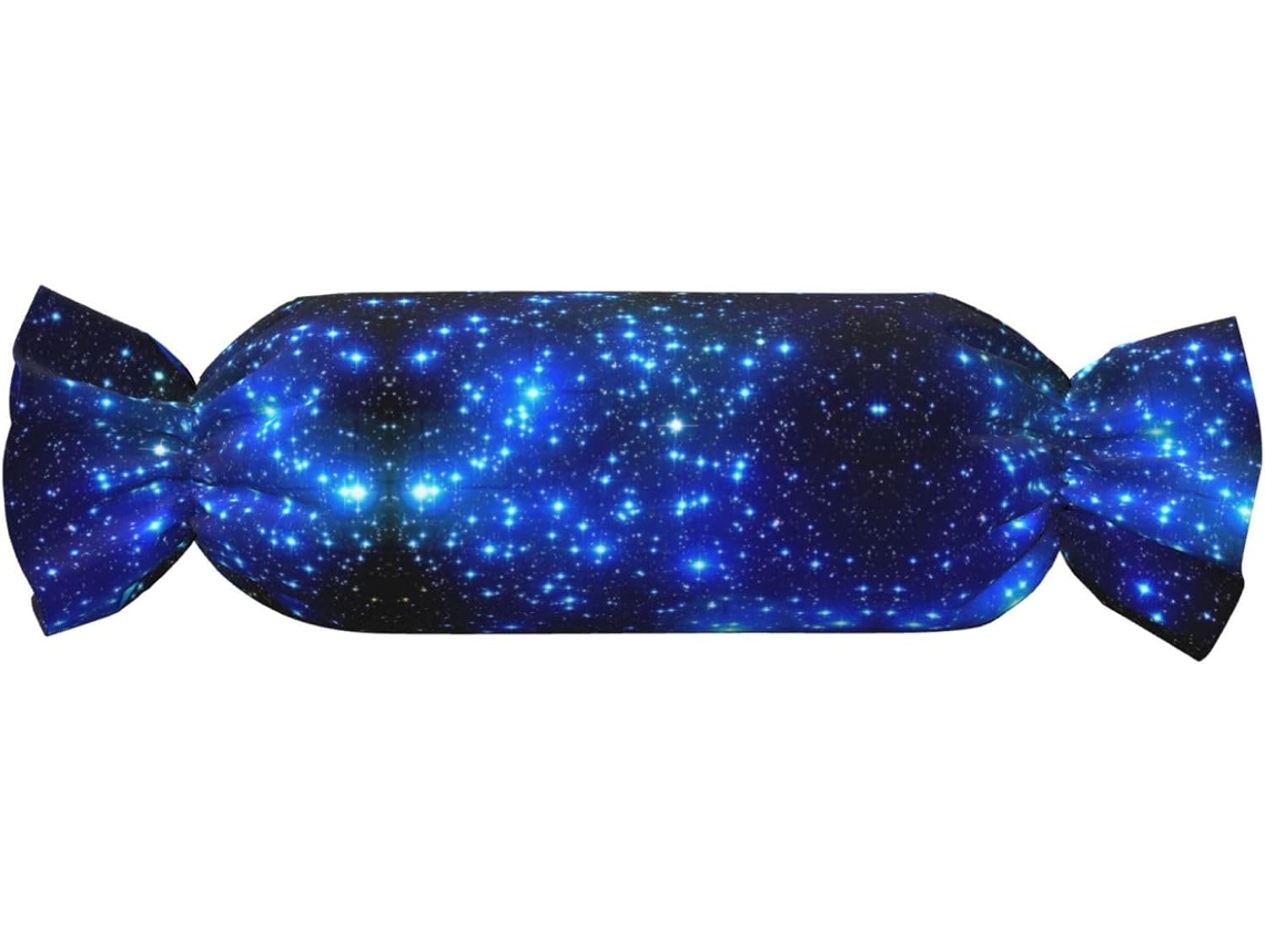 Almofada Cilíndrica Formato de Doce com Estampa Estrelas da Galáxia 100 % Poliéster Ideal para Viagens, Casa