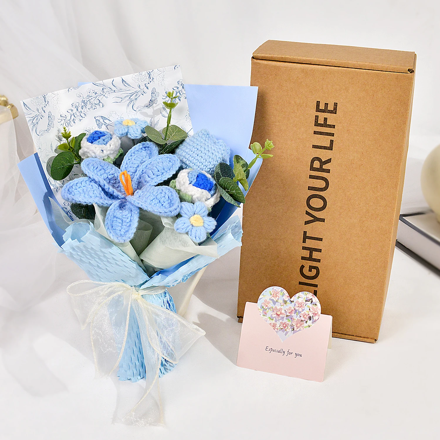 (azul) Buquê De Tulipas Feito À Mão Em Crochê, Um Presente E Peça De Decoração Para Casa.