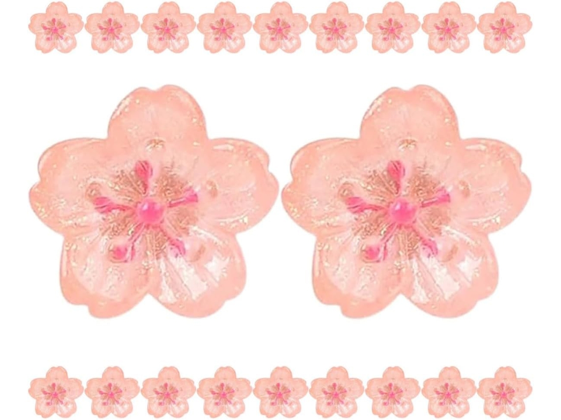 Conjunto de 30 tachininhas decorativas em resina com estampa de flor de cerejeira rosa, ideais para decoração de mesas e recantos.