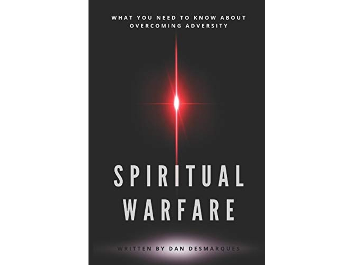 Livro Spiritual Warfare de Dan Desmarques (Inglês)