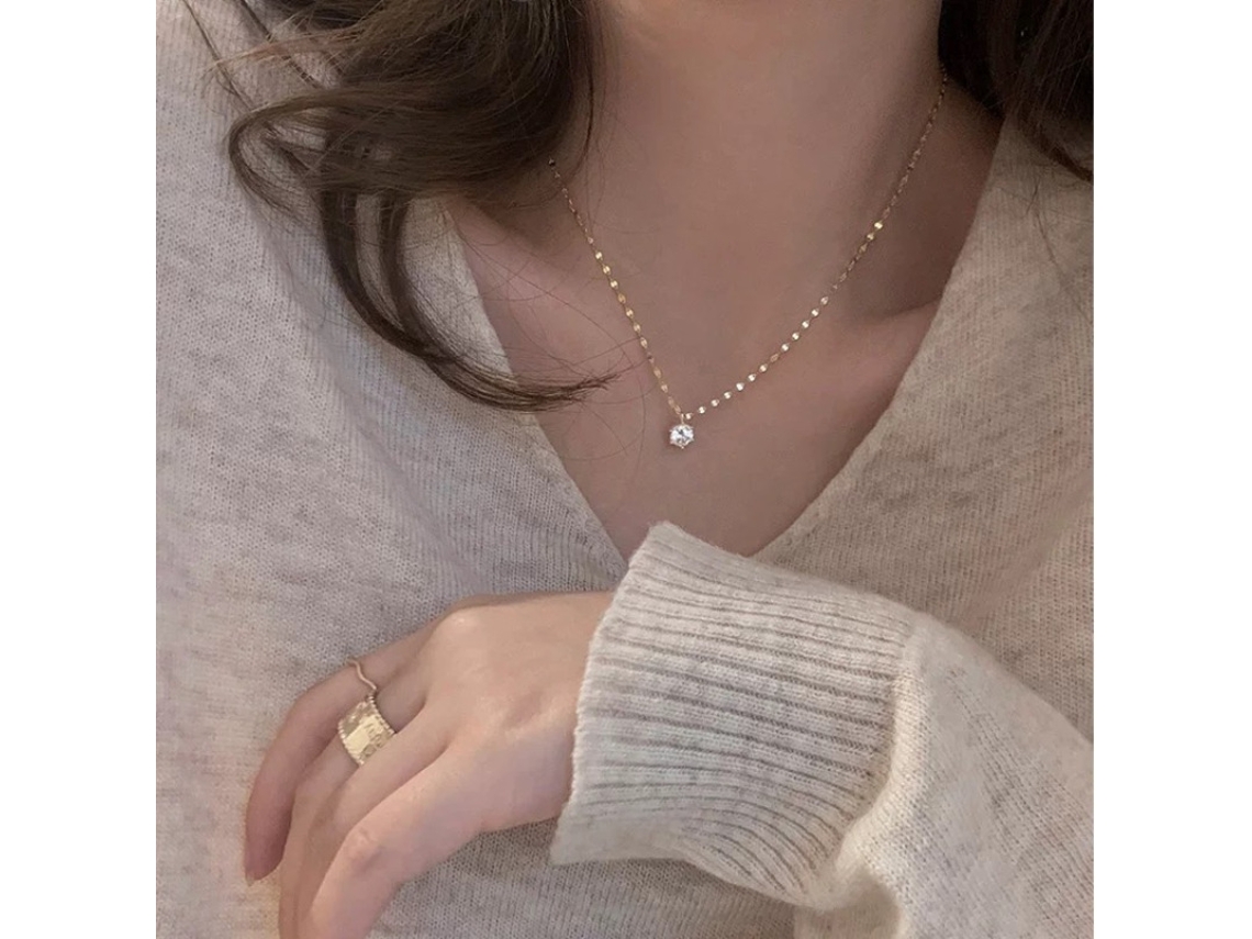 Colar Clássico com Seis Diamantes em Prata de Lei 925, com Diamante Moissanita Super Brilhante Luxuoso e Requintado. MDUG