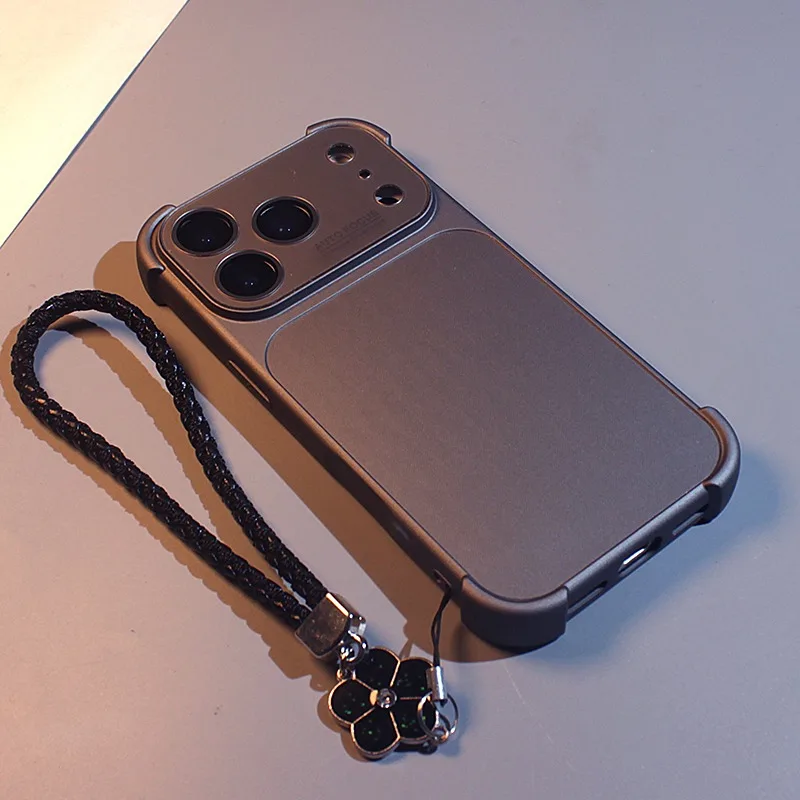 Capa Para Celular (iphone 15 Plus Cinza Escuro) Com Moldura Eletrogalvanizada Nos Quatro Cantos, Proteção Para A Lente E Resistente A Impactos.